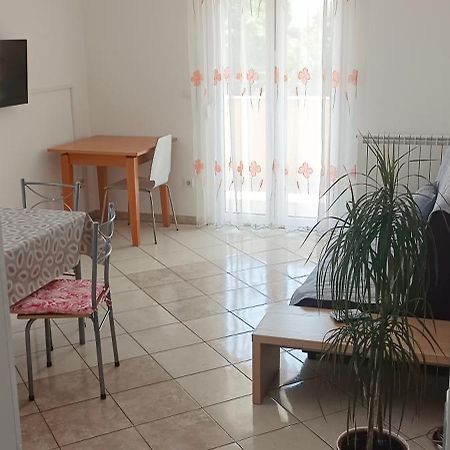 Apartments Mb พูลา ภายนอก รูปภาพ